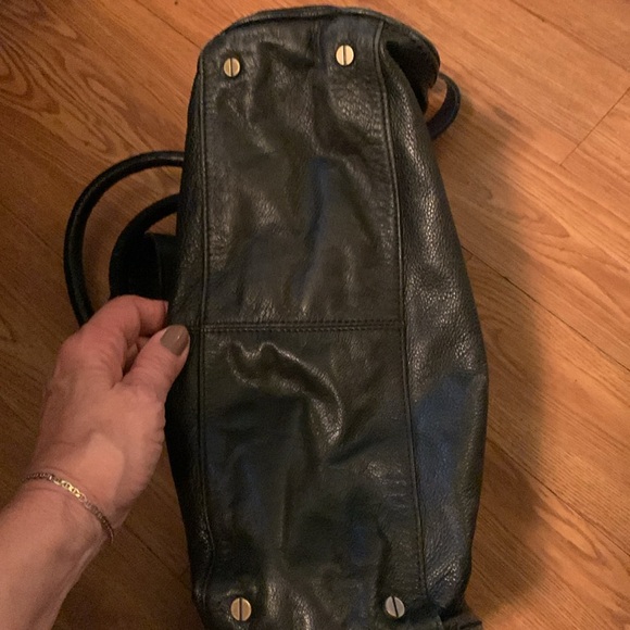 LIEBESKIND Amanda Slouchy Leather Back Sat… - Picture 11 of 16